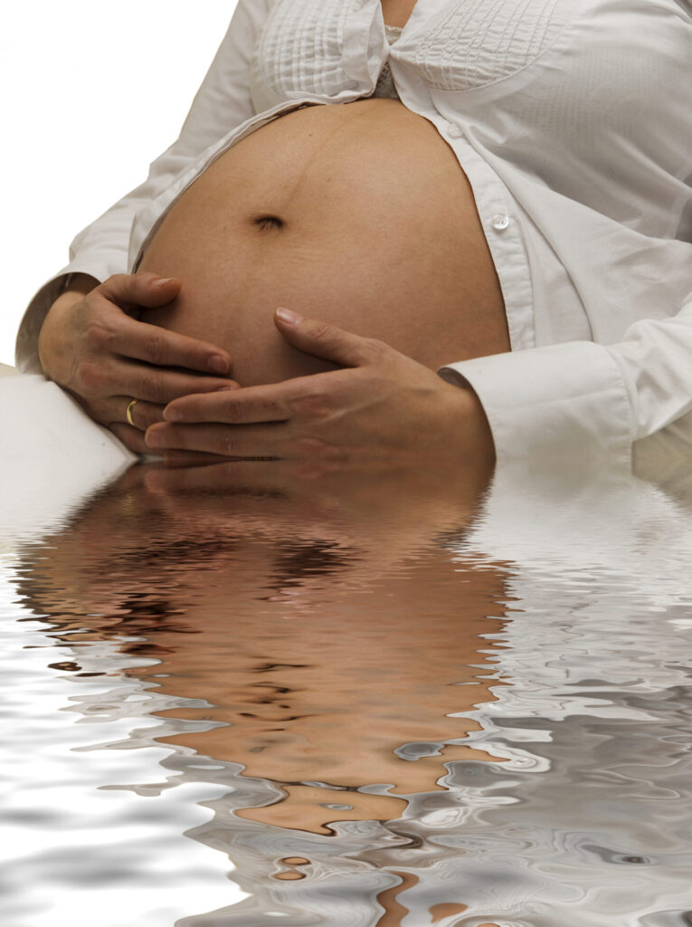 Embarazada reflejada
