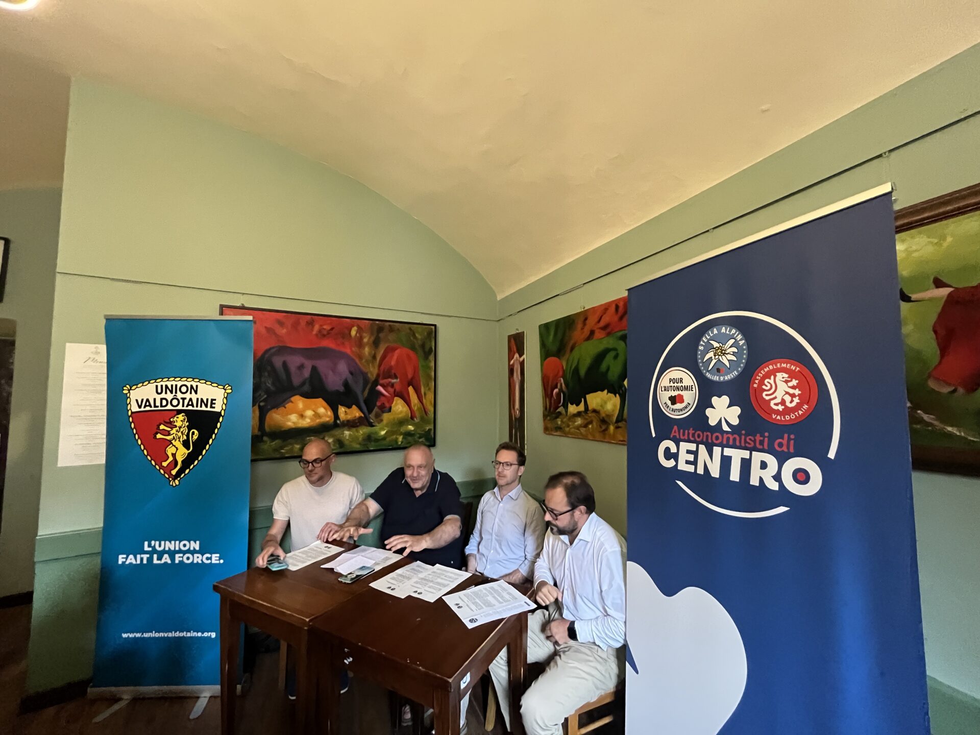 Uv e autonomisti di centro