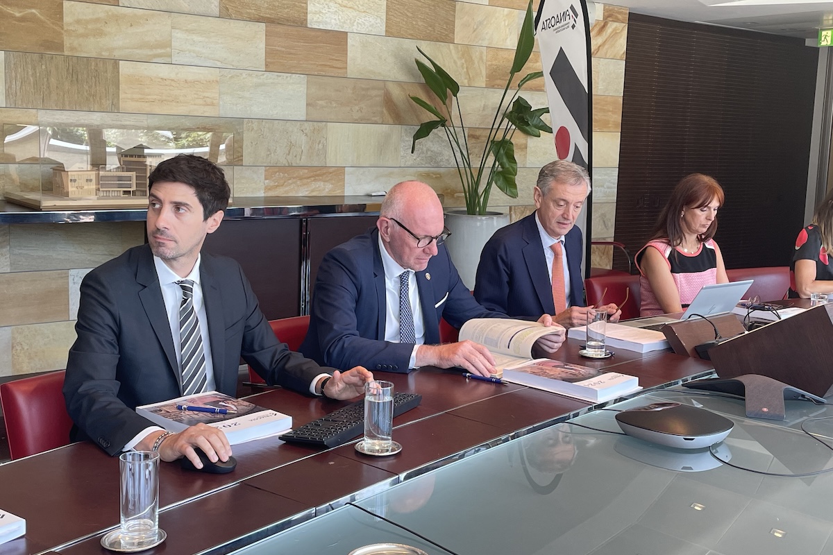 La presentazione del bilancio di Finaosta