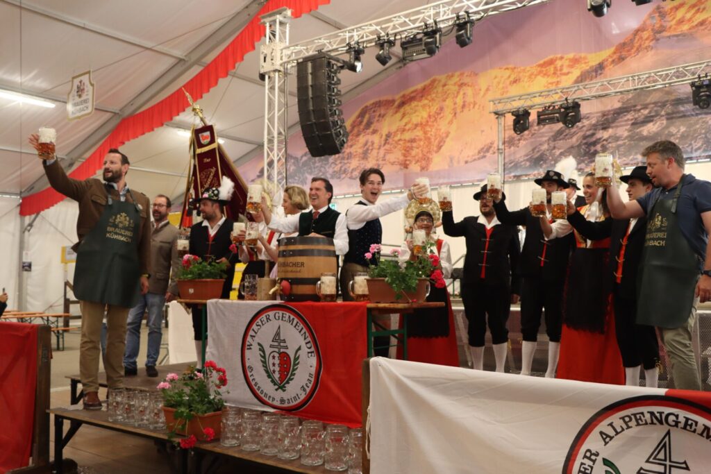 La cerimonia di apertura della botte