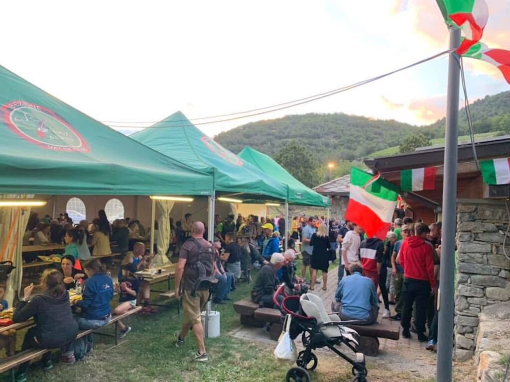 Rencountro di s alpeun Alpini Saint Christophe