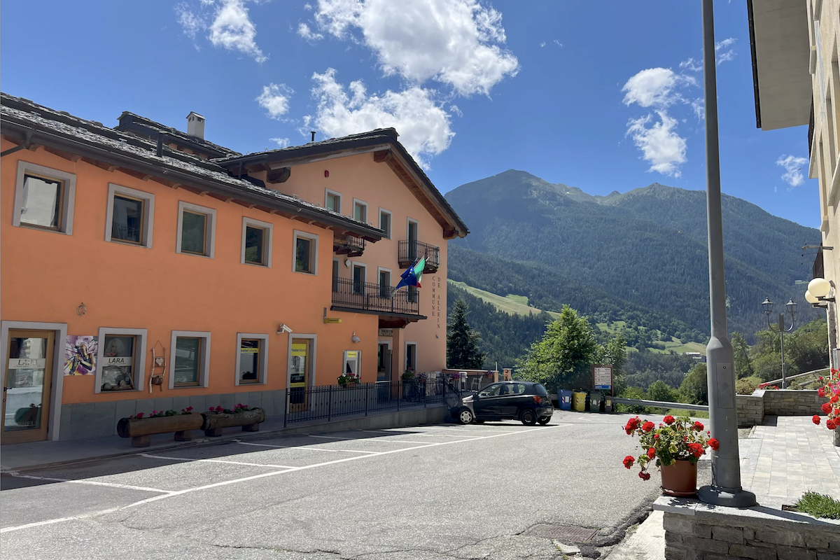 Il municipio di Allein