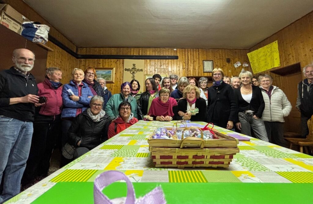 Serata presso la Sala Parrocchiale di Brusson durante la quale alcune Violette hanno raccontato Viola