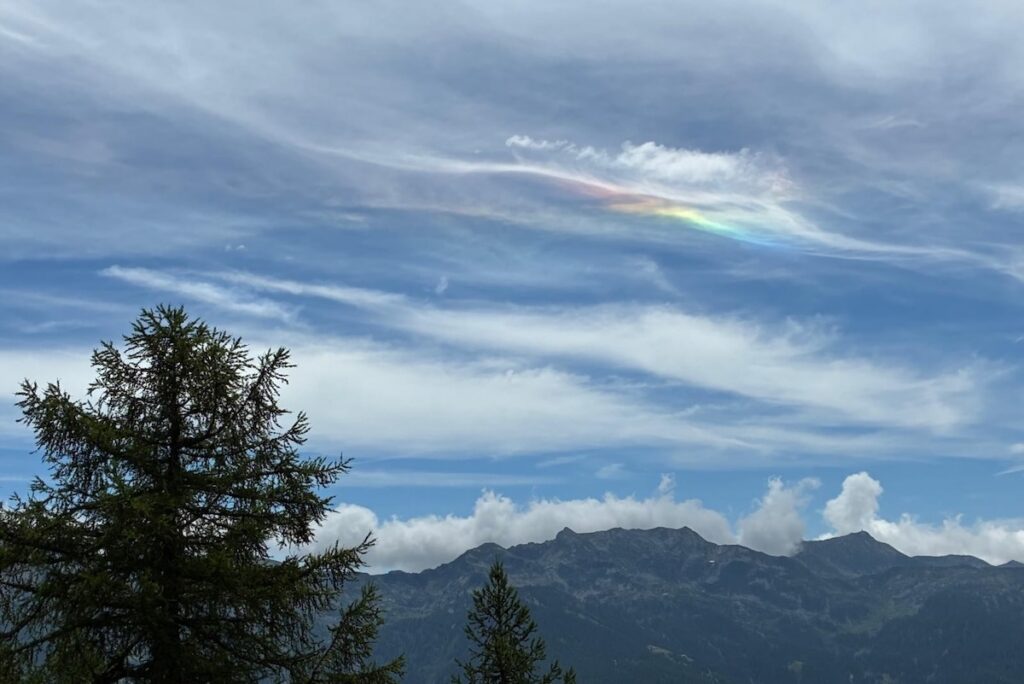 La nube iridescente a Fontainemore
