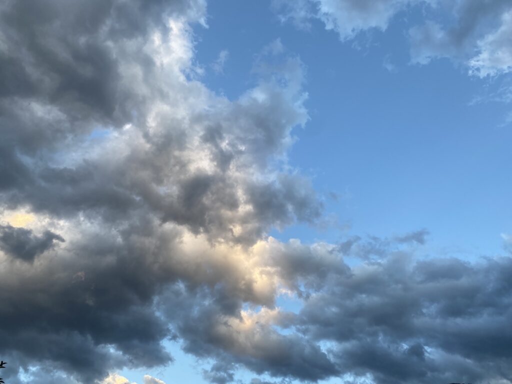 cielo nuvole sereno