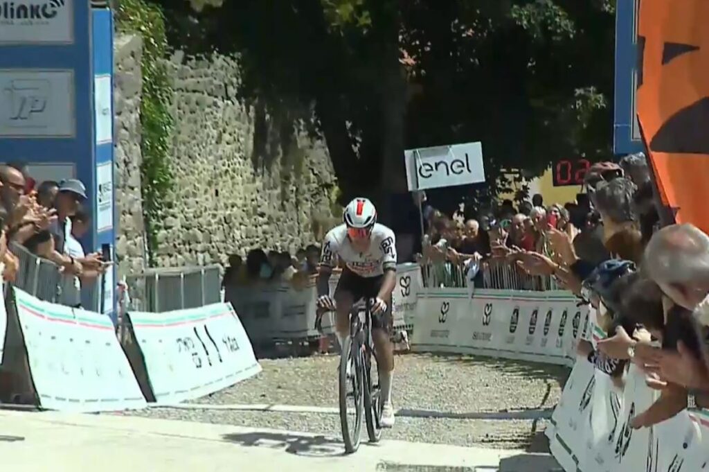 Filippo Agostinacchio ai campionati italiani Gravel a Siena