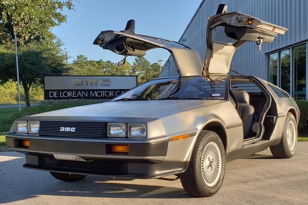 La DeLorean DMC-12 - Foto Facebook DeLorean Motor Company