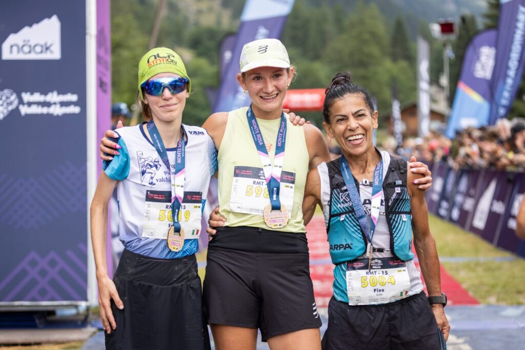 Sofia CHÉTELAT 🇨🇭 01:25:23 🥈 Sveva DELLA PEDRINA 🇮🇹 01:30:00 🥉 Pina DEIANA 🇮🇹 01:32:58 - 📷 Stefano Jeantet