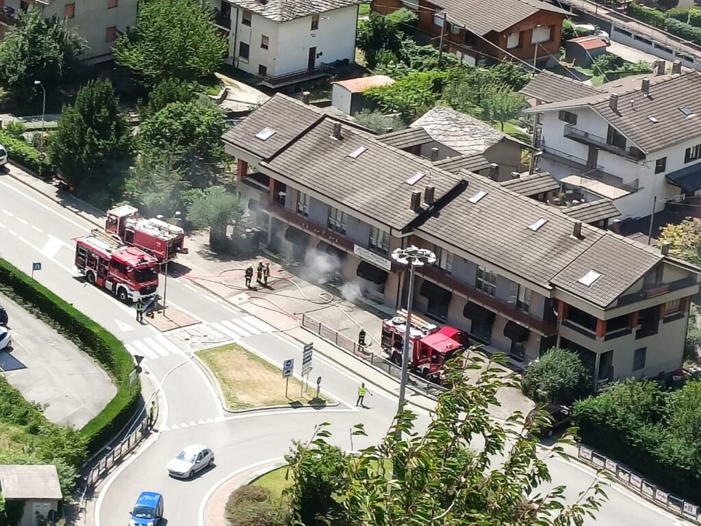 Incendio negozio Pont-Saint-Martin - Foto da FB