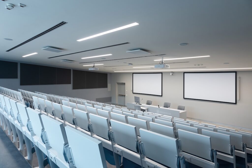 Aula polo universitario - Ph Romuald Desandré