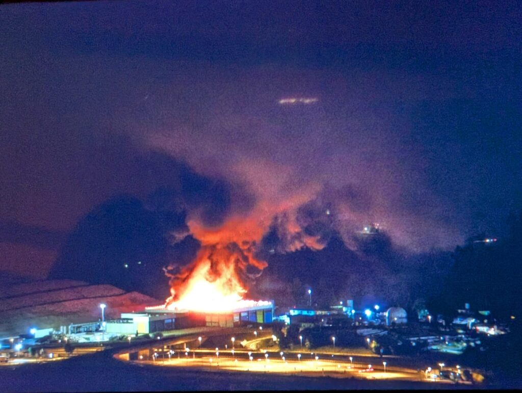 Incendio discarica Brissogne - Foto Marco Monticone
