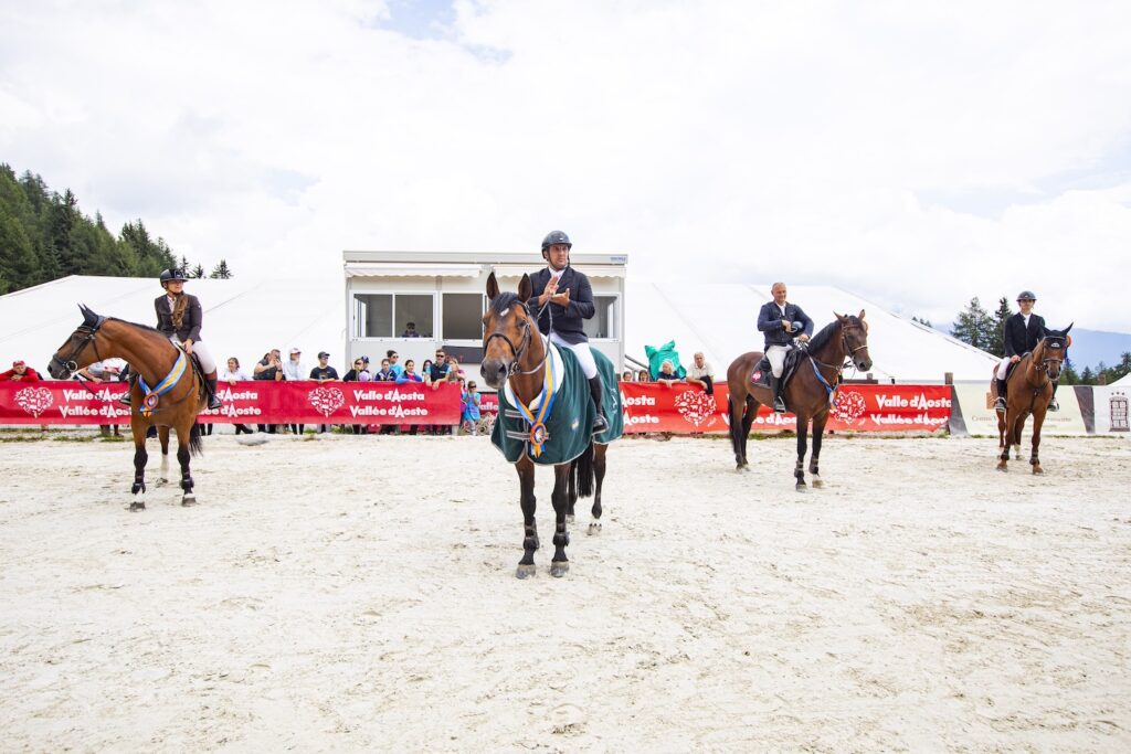 Premiazioni Gran Premio Jumping Torgnon luglio Ph M Vignolini