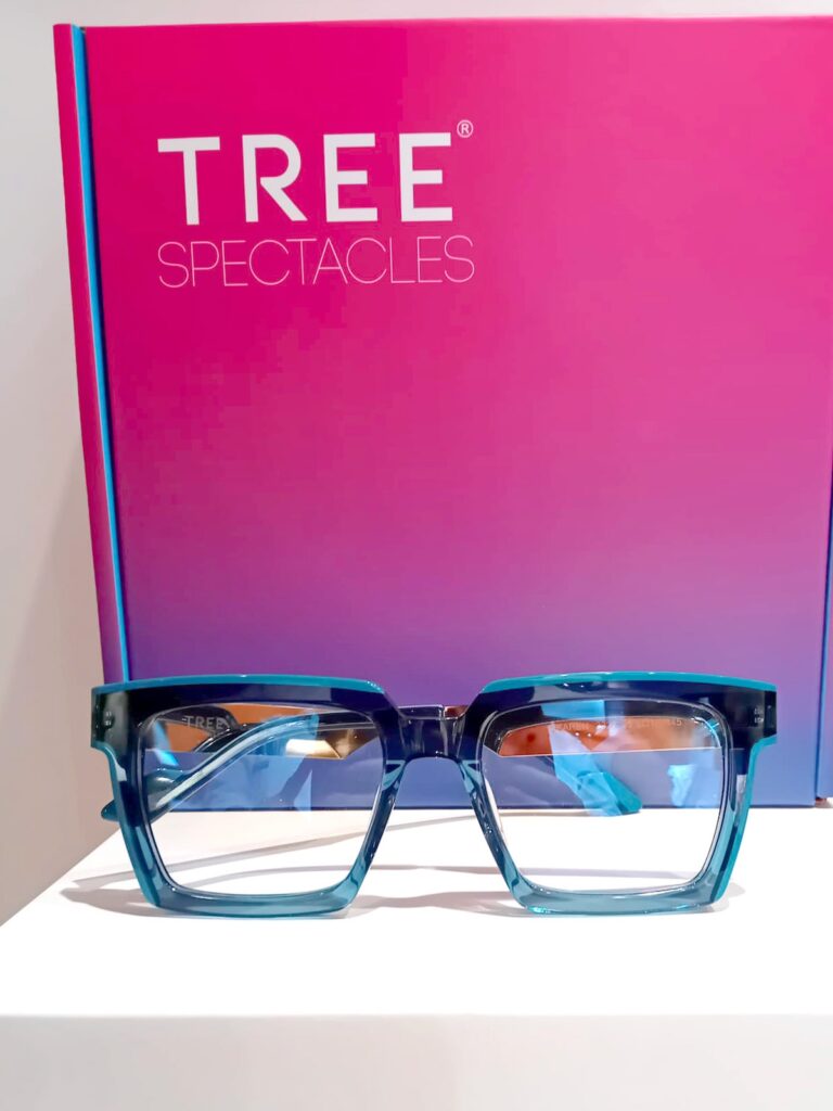 tree spectacle