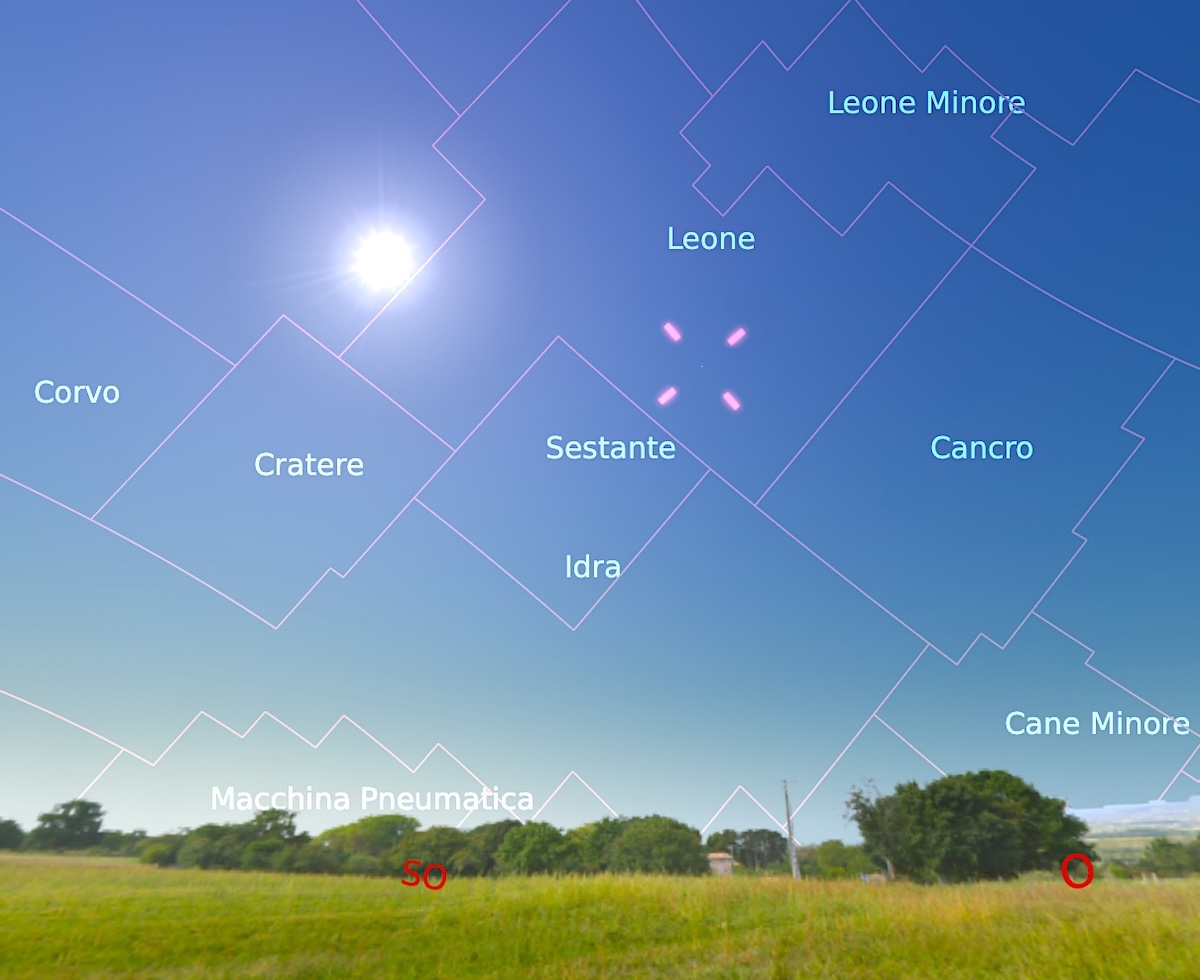 19 settembre: i quattro tratti riportano la posizione di Venere e della Luna all’inizio dell’occultazione. Il nostro satellite naturale, essendo ridotto a una sottilissima falce, risulta praticamente invisibile. Il Sole si trova a circa 26° di distanza dalla coppia. Immagine realizzata con il software Stellarium