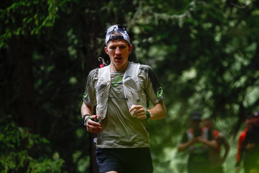 Il vincitore dell'UTMB 2025 Tom Evans - photos - HOKA UTMB Mont-Blanc - Paul Brechu - Gabriele Facciotti - Quentin Iglésis
