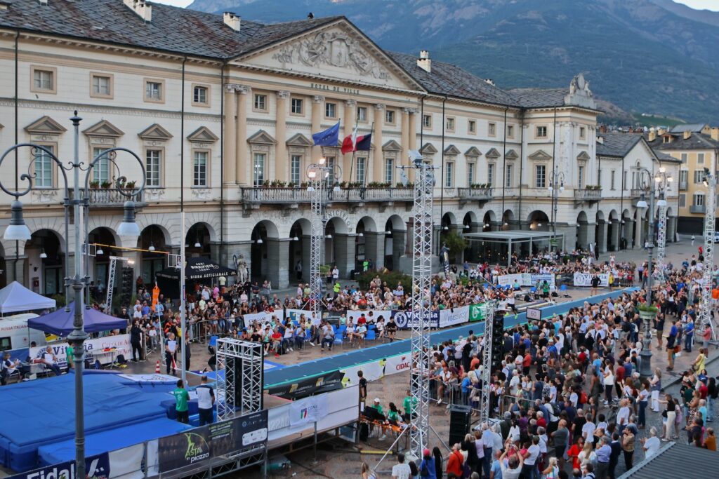 Asta in piazza