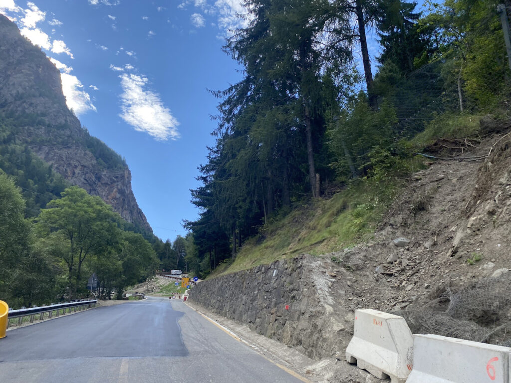 strada per cogne