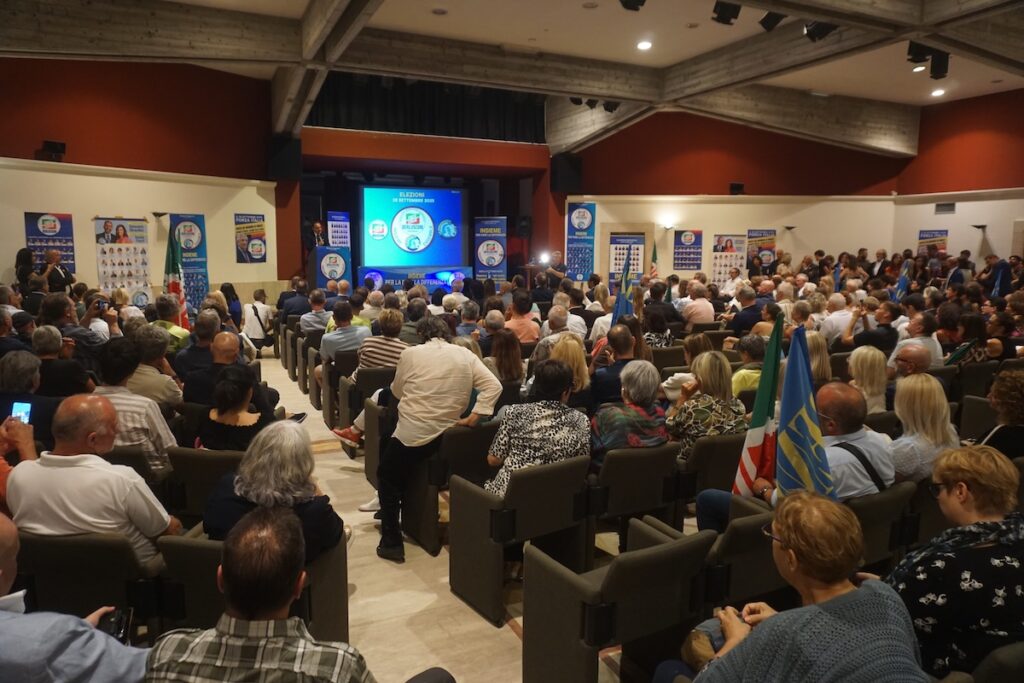 La presentazione delle liste per le Elezioni regionali e le comunali di Aosta di Forza Italia