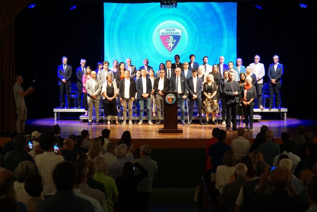 Il comizio d'apertura dell'Union Valdôtaine per le elezioni regionali 2025