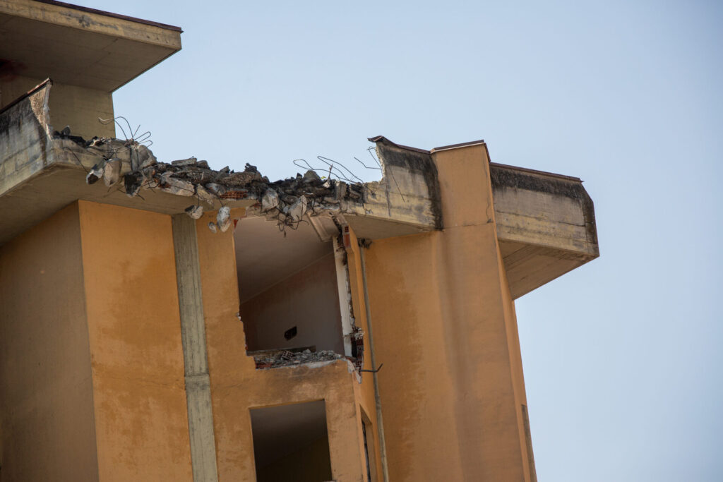 Demolizione grattacieli Quartiere Cogne