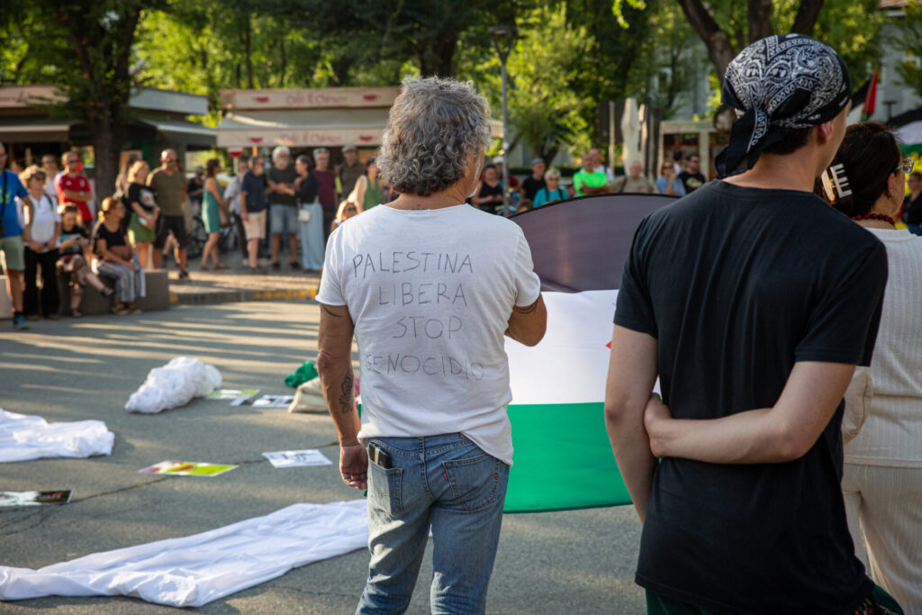 Flashmob per Gaza in piazza Arco d