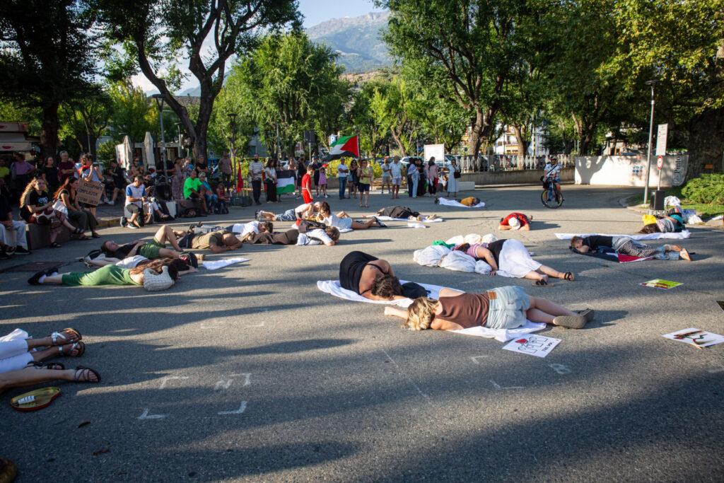 Flashmob per Gaza in piazza Arco d