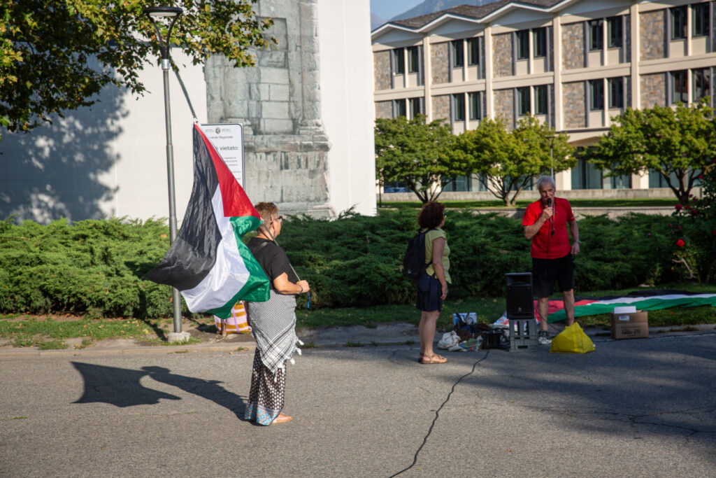Flashmob per Gaza in piazza Arco d