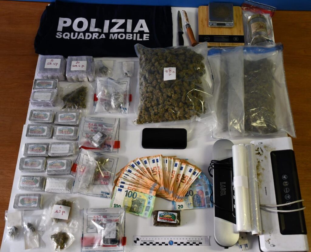 Hashish e marijuana Gressan