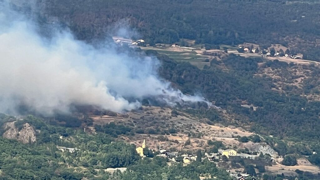 Incendio a Saint Denis