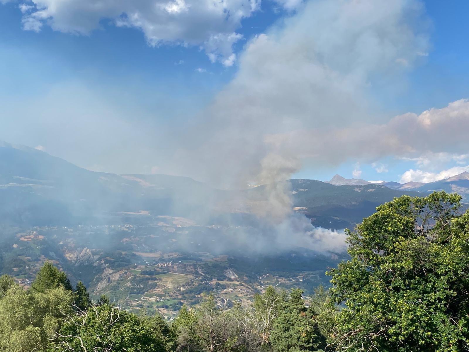 Incendio a Saint Denis