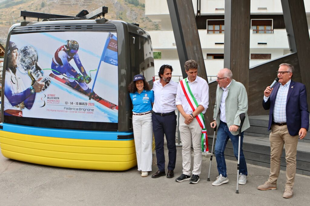 La Thuile piazzetta Menel Federica Brignone