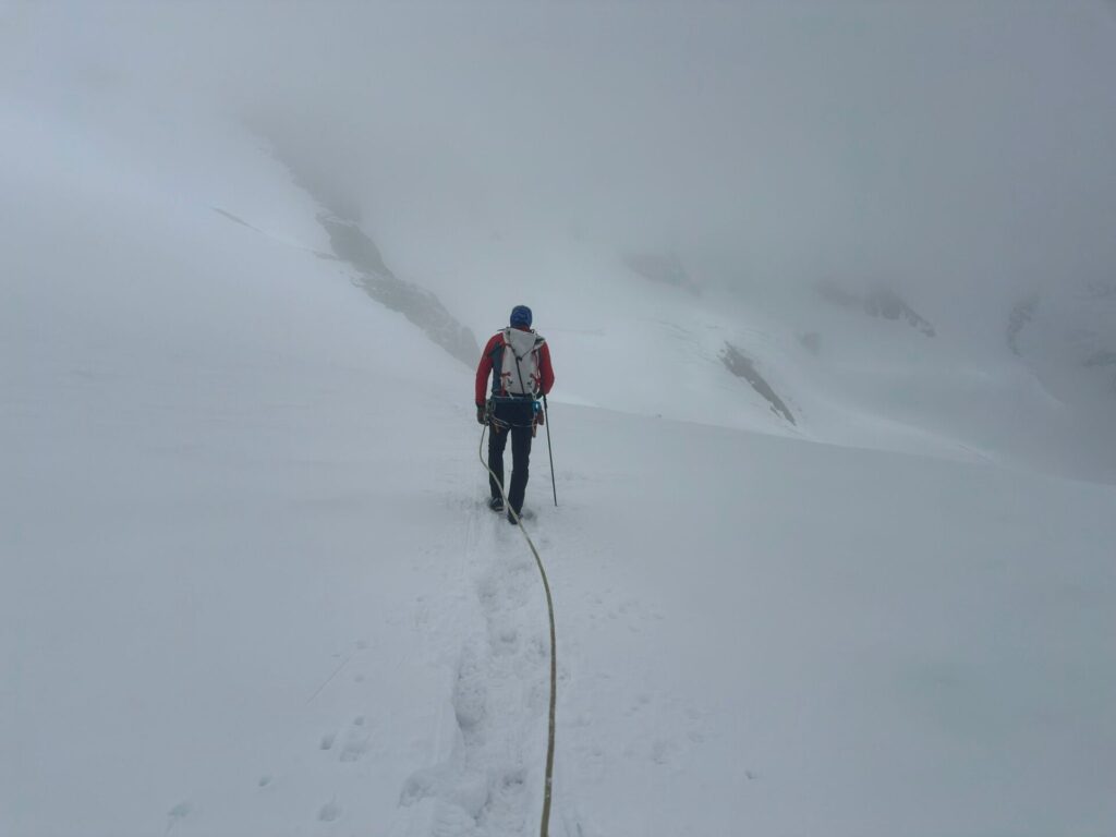 Tentativo recupero alpinisti gemello breithorn