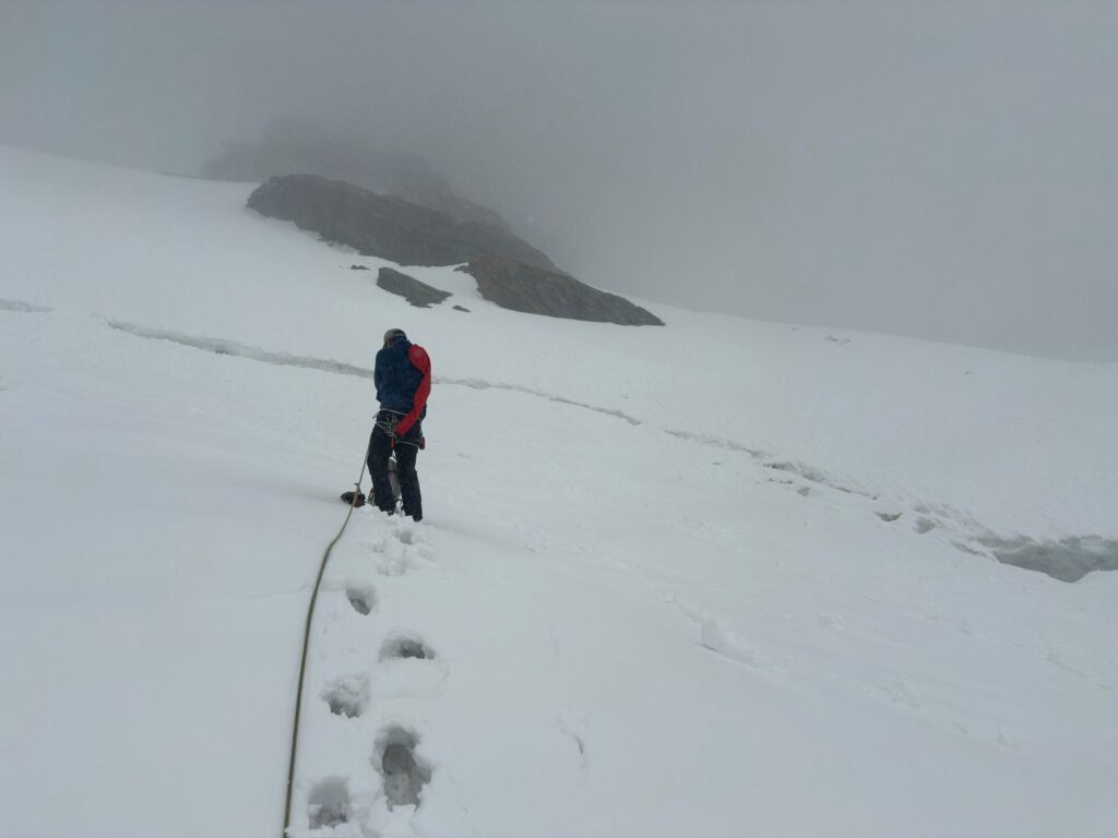 Tentativo recupero alpinisti gemello breithorn