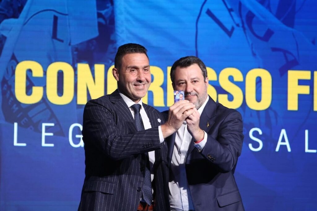 Roberto Vannacci e Matteo Salvini - Foto Facebook