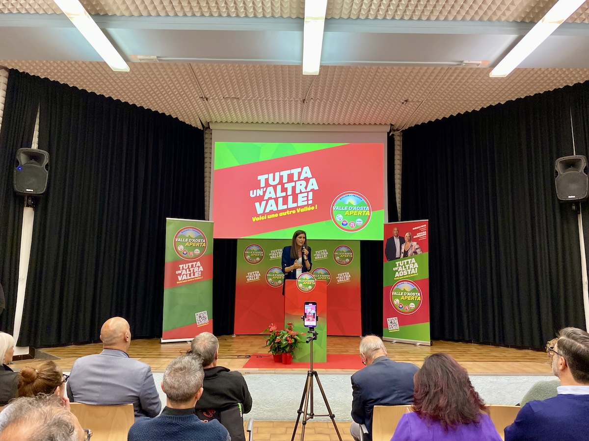 Appendino VdA Aperta comizio chiusura