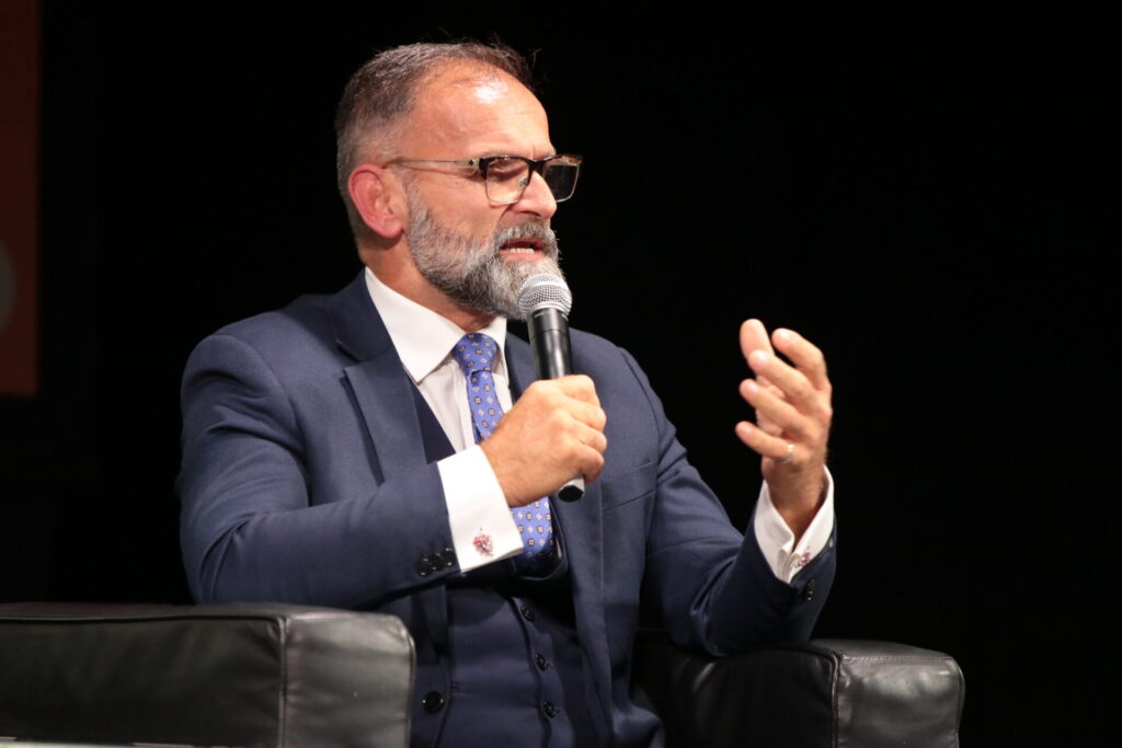 Avanti il prossimo Giovanni Girardini
