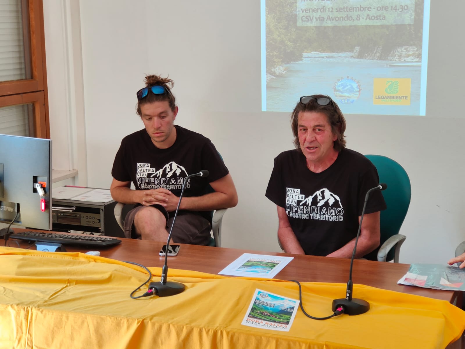 Emanuele Bernasconi e Alessio Trevisan del comitato Dora Baltea Viva