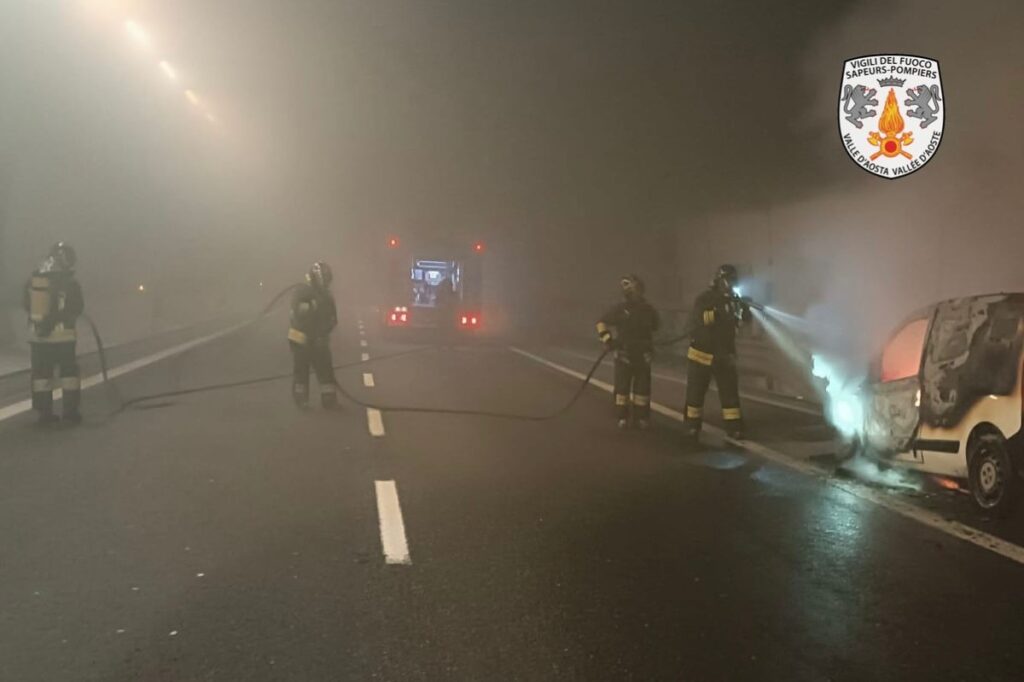 I vigili del fuoco alle prese con l