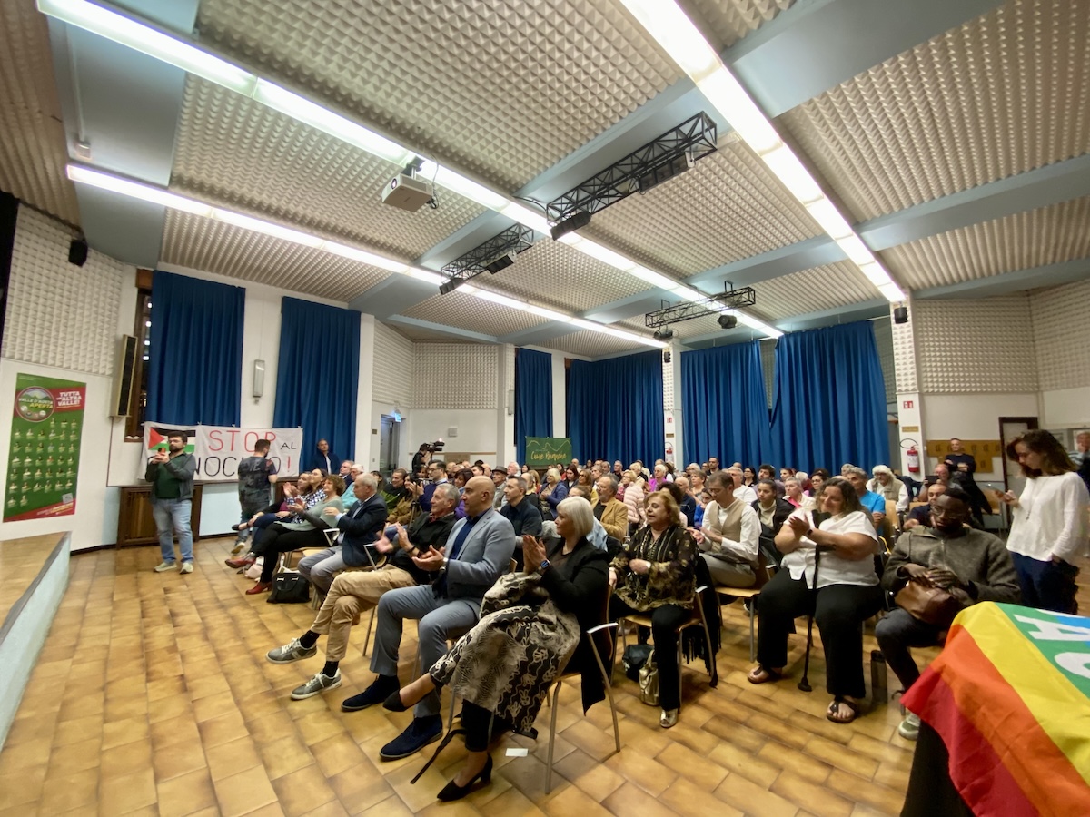 pubblico VdA Aperta comizio chiusura