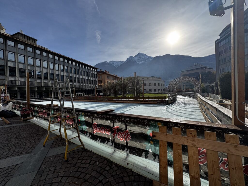 Pista di pattinaggio in piazza Narbonne