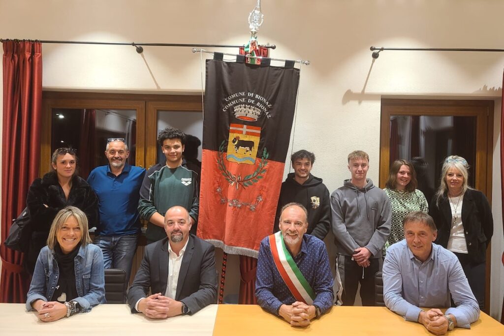 Il nuovo Consiglio e la Giunta comunale di Bionaz