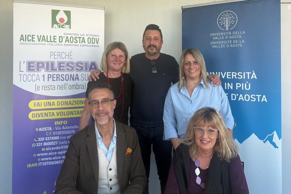 La firma della convenzione tra Aice e UniVdA