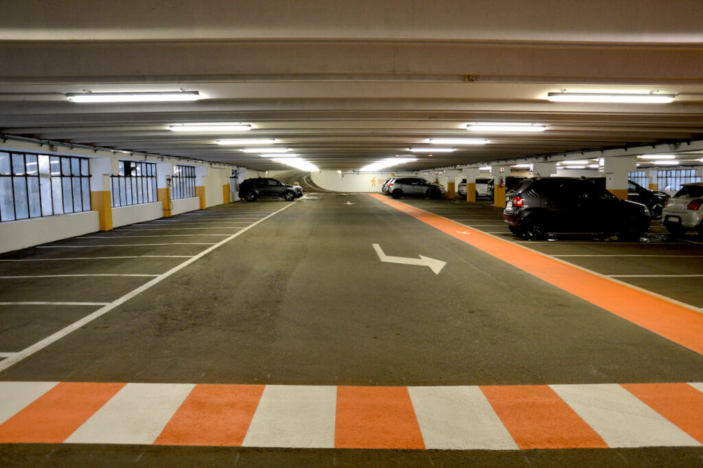 Il parcheggio di viale Monte Bianco a Courmayeur, riqualificato