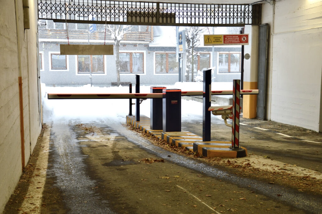 Il parcheggio di viale Monte Bianco a Courmayeur, riqualificato