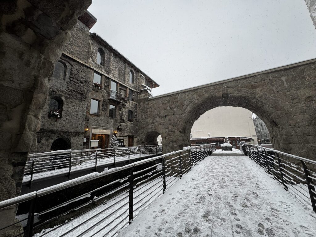 Prima neve ad Aosta novembre