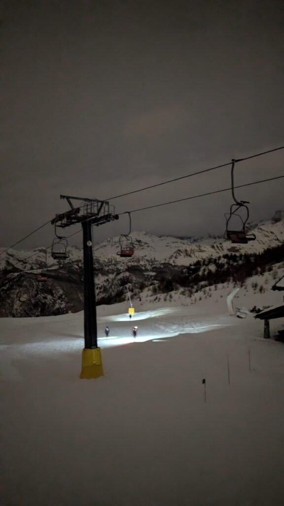 Snow Vertikal Chamois ()