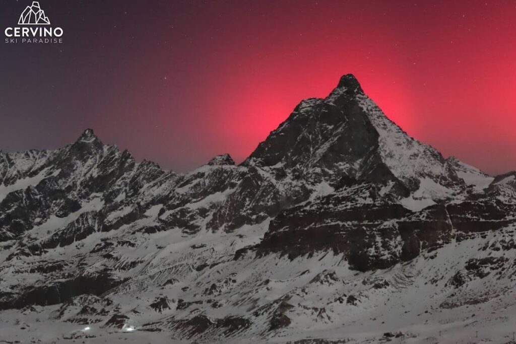 L'aurora boreale dalla webcam di Cervino Ski Paradise