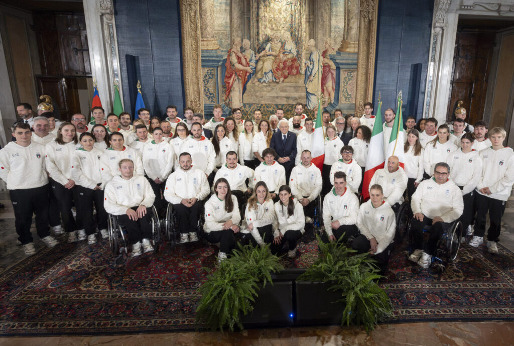 Il Presidente della Repubblica, Sergio Mattarella, ha ricevuto al Quirinale gli atleti italiani in partenza per i Giochi Olimpici e Paralimpici di Milano-Cortina 2026.
