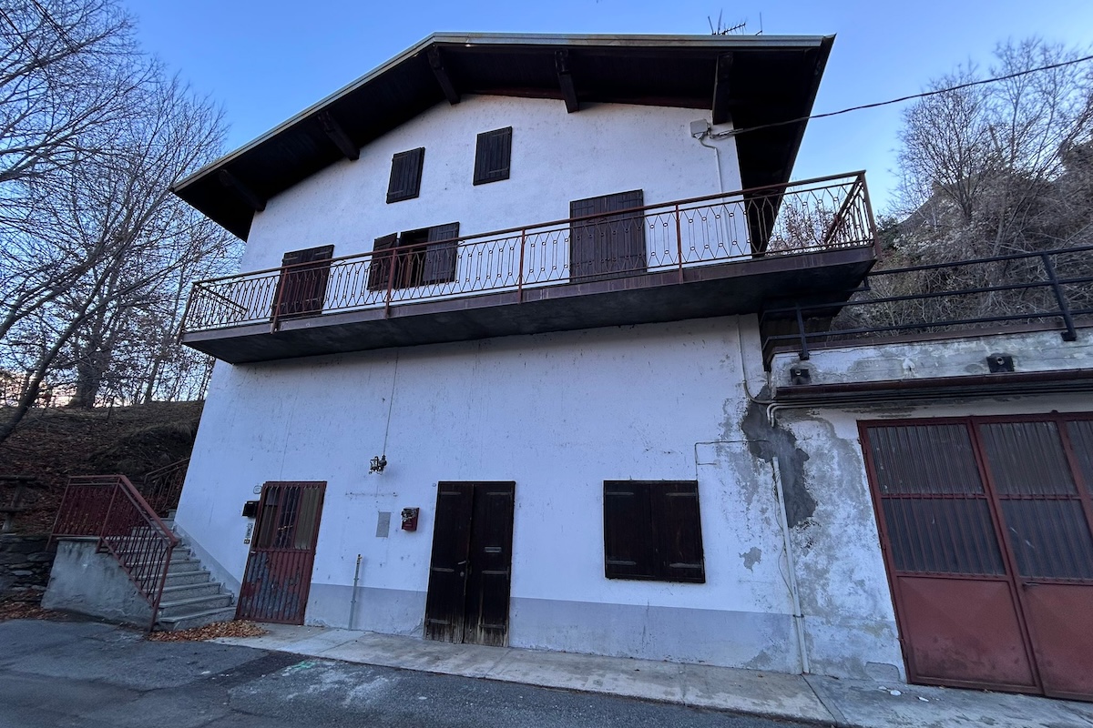 L'ex stalla sociale a Charvensod