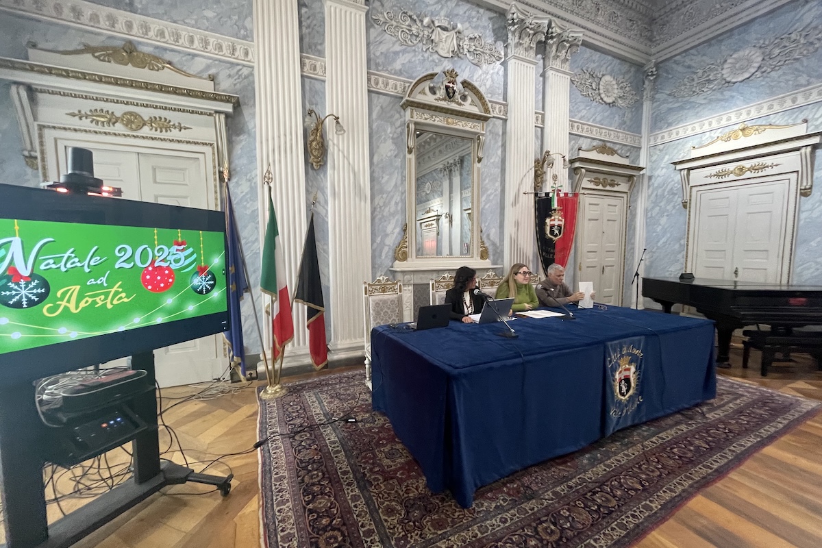 La presentazione degli eventi di Natale ad Aosta. Da sx: Salerno, Lazzarotto e Bonomi